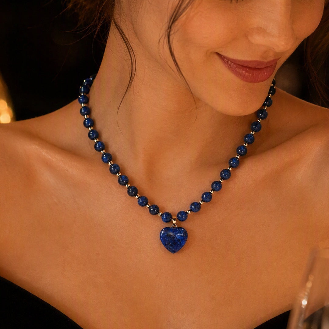 Wholesale Trendy Handmade Heart Pendant Necklace Deep Blue Lapis Lazuli Beaded Single Layer Women Jewelry Fashion Accessory