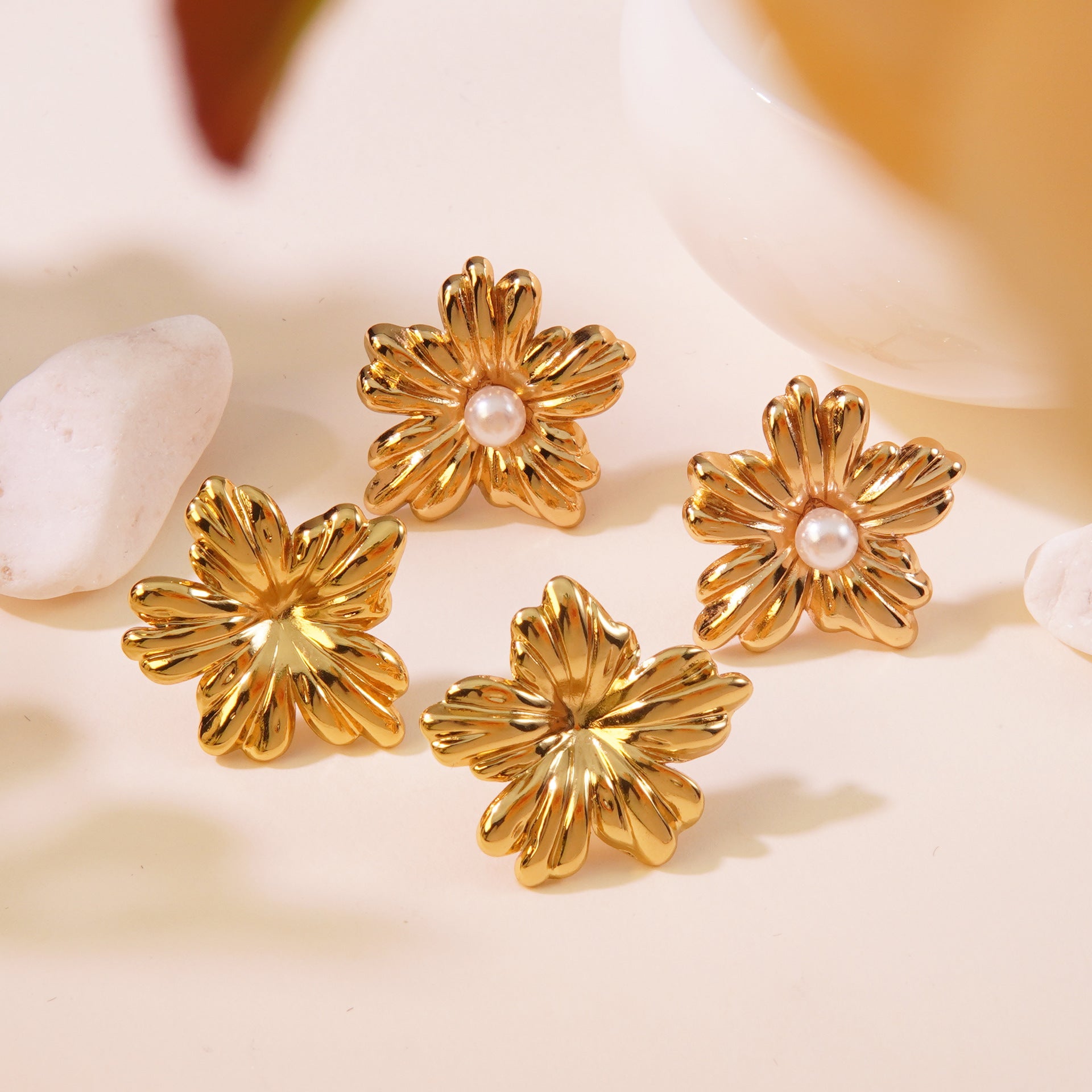 Wholesale  fashion temperament irregular three-dimensional flower earrings