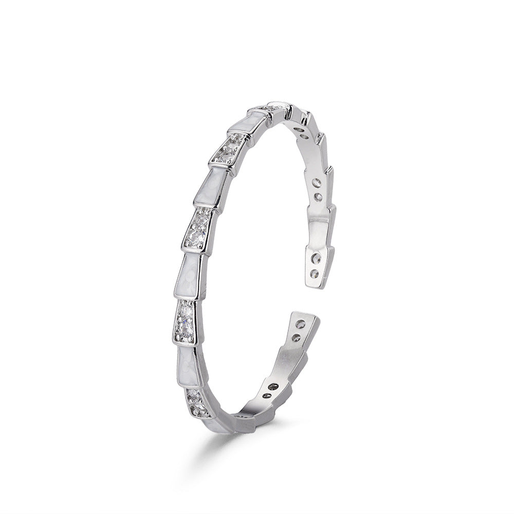 Wholesale Mother-of-Pearl Snake Design Open Bracelet,  Copper Electroplated,  Trendy Jewelry Accessory