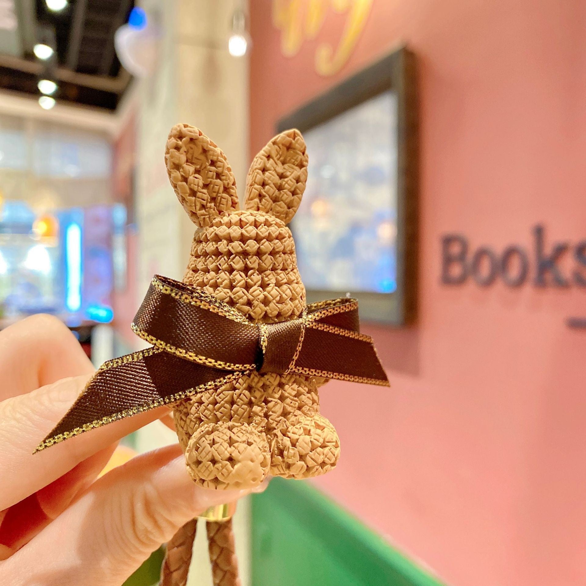 Wholesale Cartoon Resin Bow Tie Rabbit Keychain Lanyard Keychain ACC-KC-AiLe004