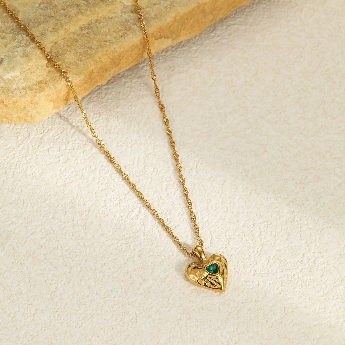 Wholesale   love hammer pattern inlaid zircon pendant necklace stainless steel 18K gold jewelry