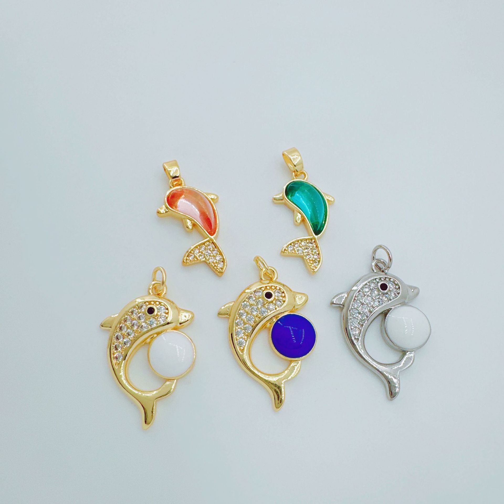 Wholesale Dolphin Pendant Necklace Gold Plated Cubic Zirconia Stylish Office Fashion Accessory
