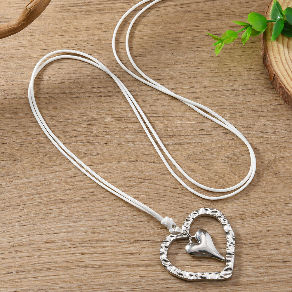 Wholesale Heart-shaped pendant sweater chain