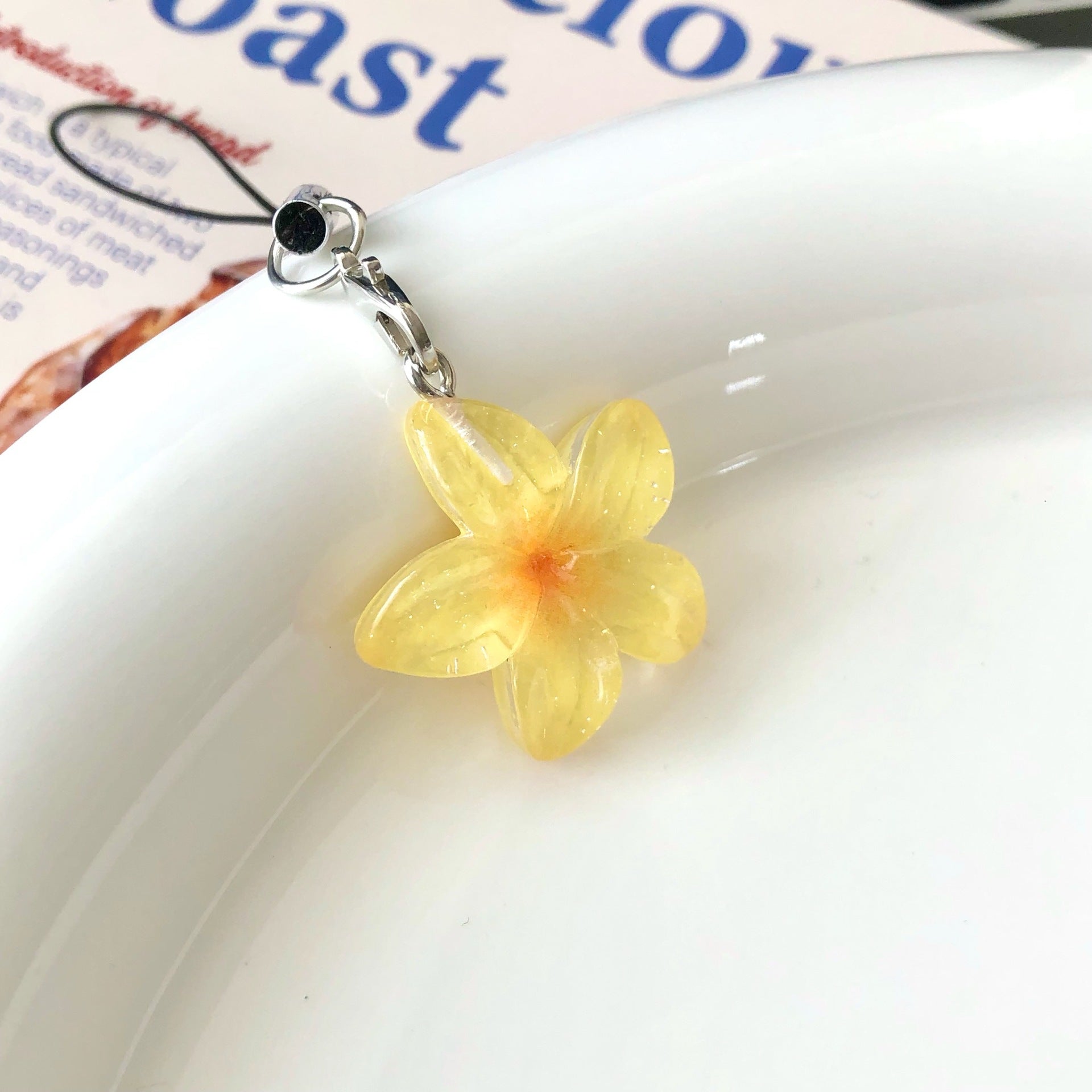 Wholesale Resin Keychain Pendant,  Transparent Purple Trendy Accessory for Bags and Keys