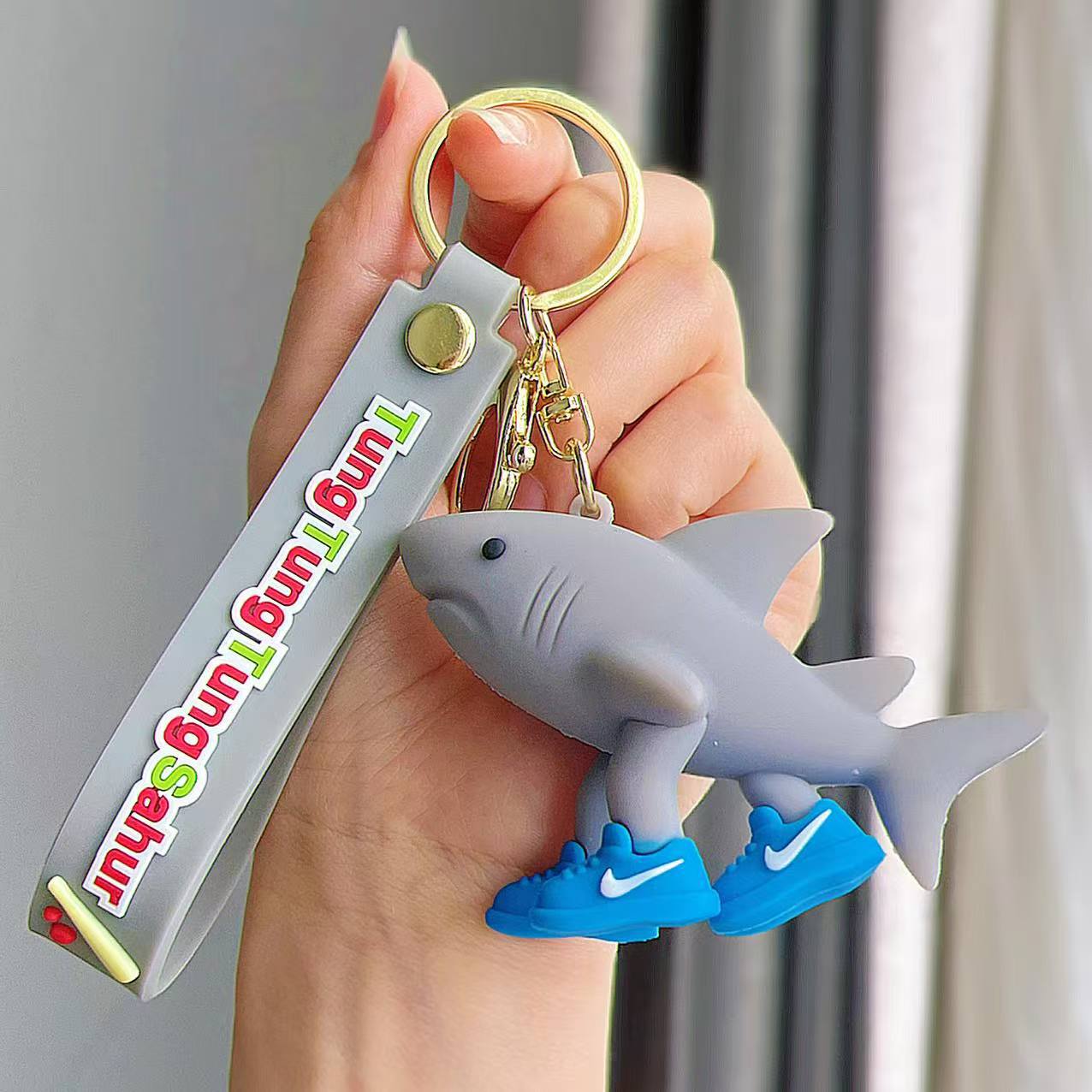 Wholesale Shanhaijing Keychain Gum Stick Shark Marine Life Hanging Silicone Frog Hanging Keychains