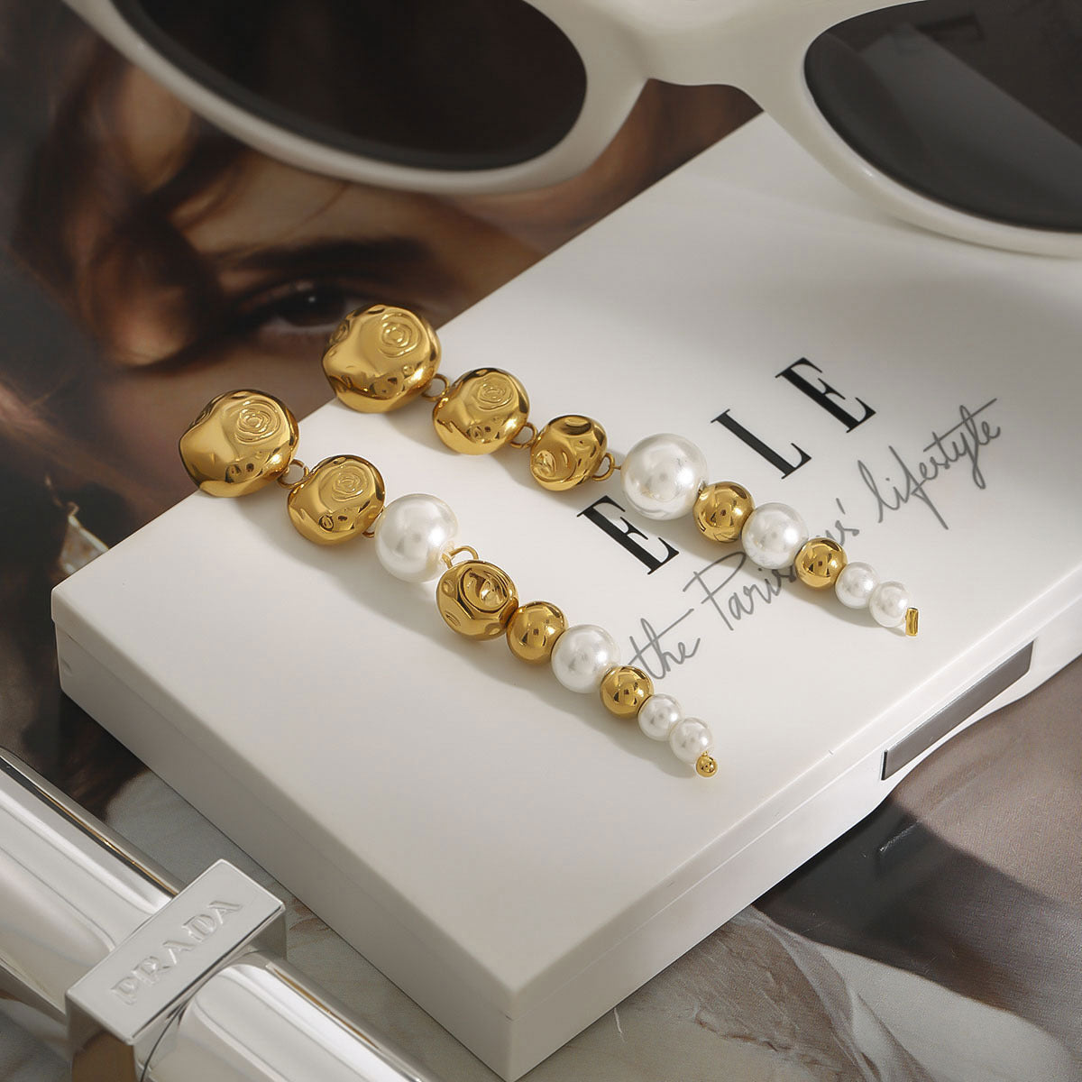 Wholesale stainless steel pearl  light luxury  earrings