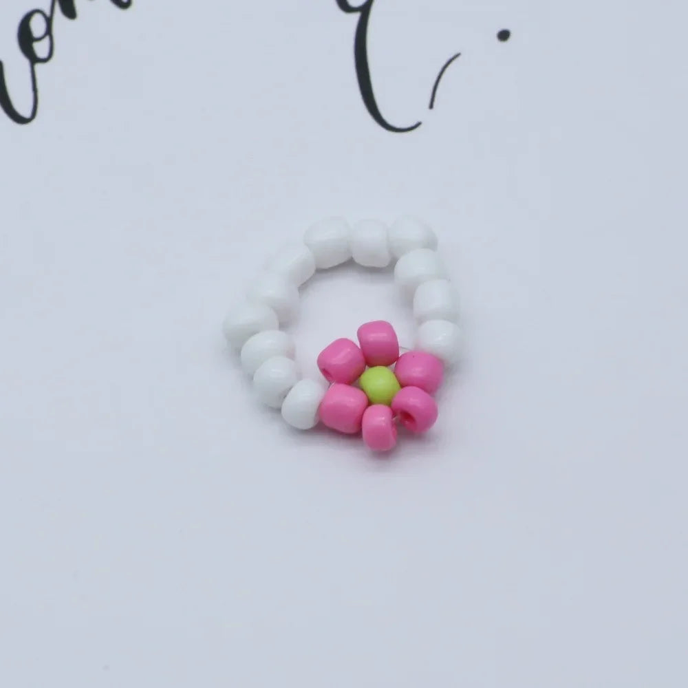 Wholesale Elegant Style handmade rice beads flower rings