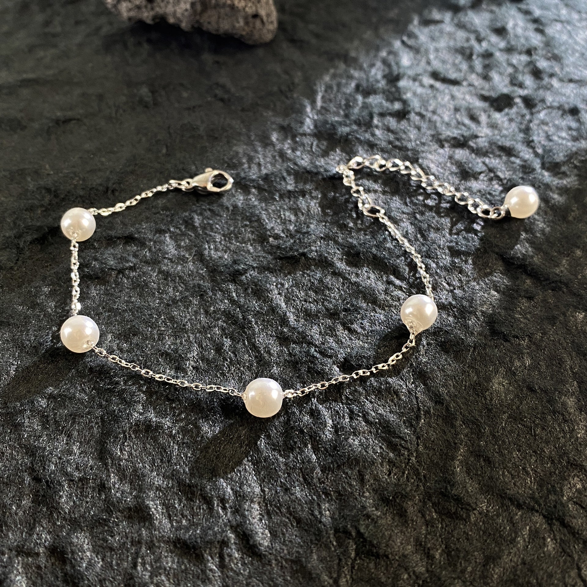 Wholesale Titanium Steel Gold Plated Laser Four Leaf Clover Pearl Bracelet ACC-BT-YuXun005