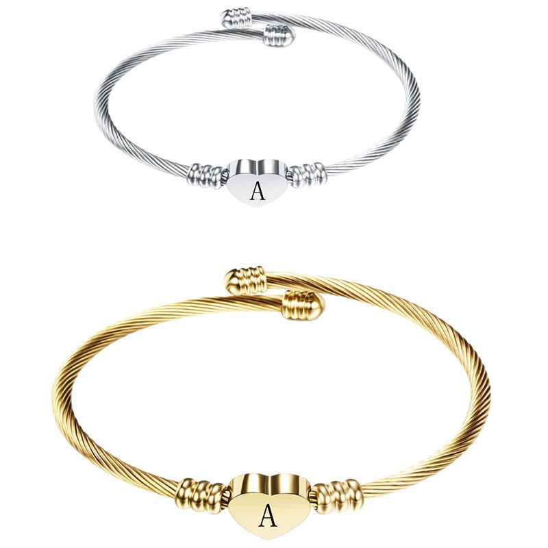 Wholesale Sweet Cool Wind Stainless Steel Electroplated Heart-Shaped Bracelet,  Fashion Accessory for Everyday Wear