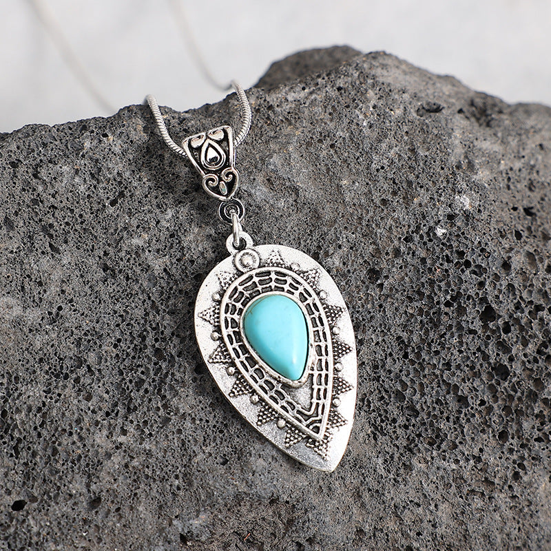 Wholesale Independent Station Vintage Carved Water Drop Turquoise Pendant Bohemian Turquoise Necklace Clothing Collocation Accessories