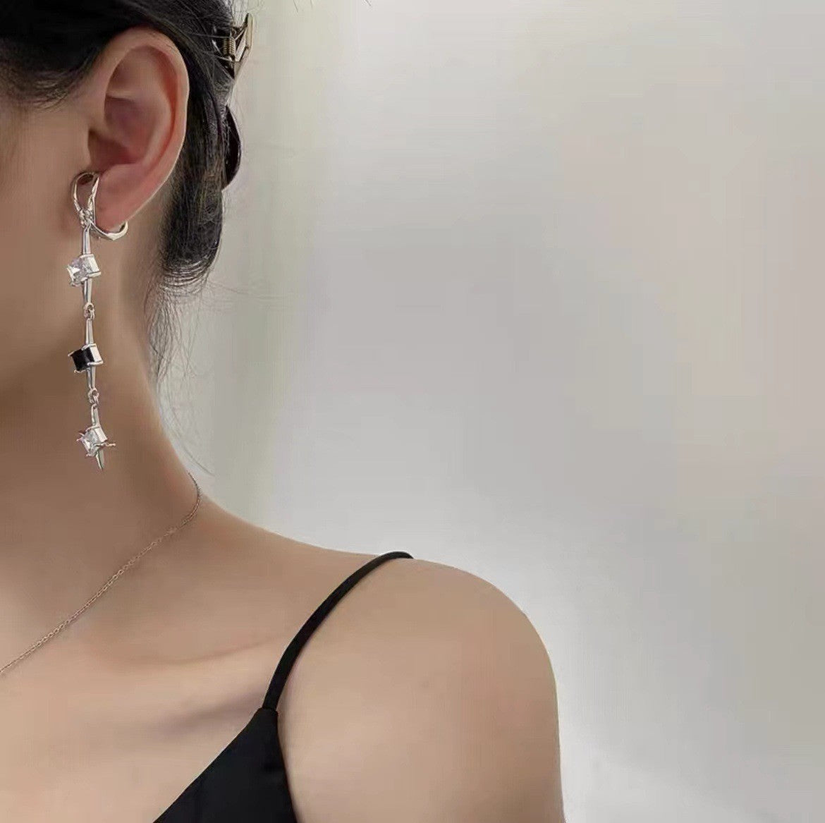 Wholesale  butterfly tassel ear clip  flower earrings