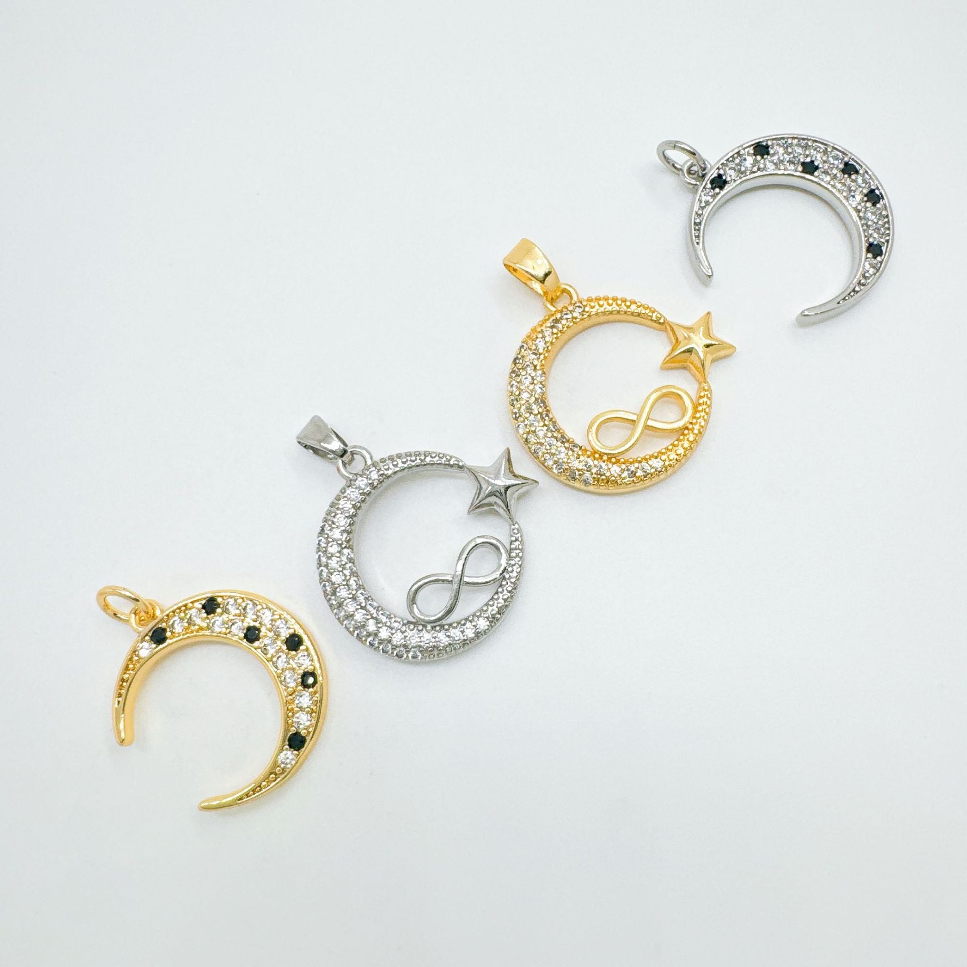 Wholesale Elegant Gold Plated Zircon Moon Pendant Necklace Boutique Resale