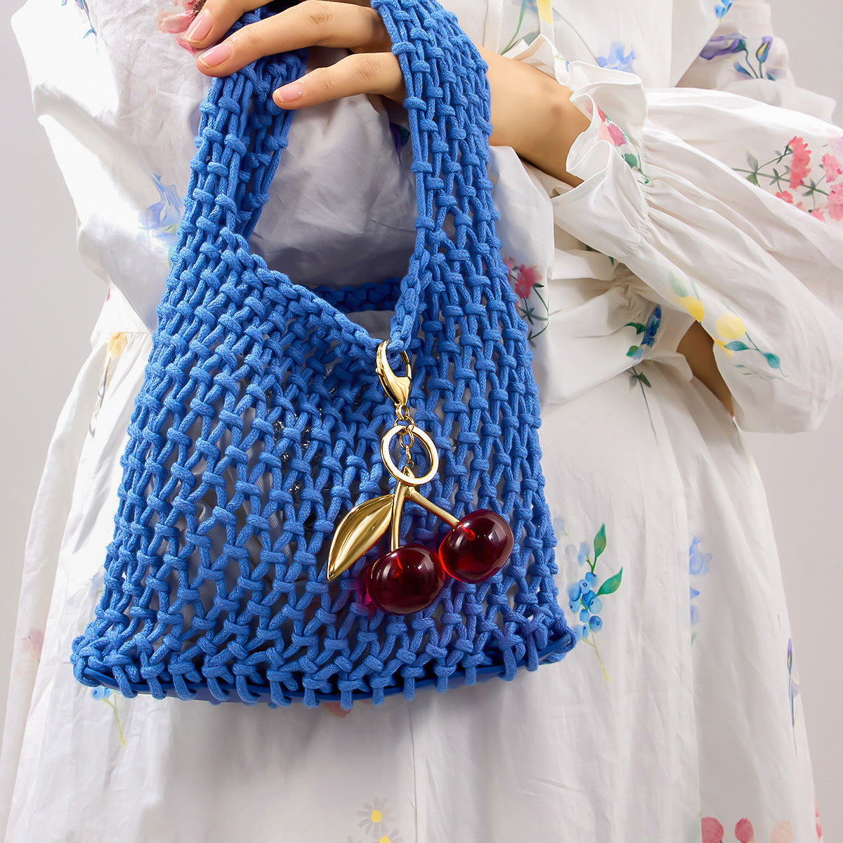 Wholesale Stainless Stee Hanging Plated 18K Gold Light Luxury High-end Cherry Keychains