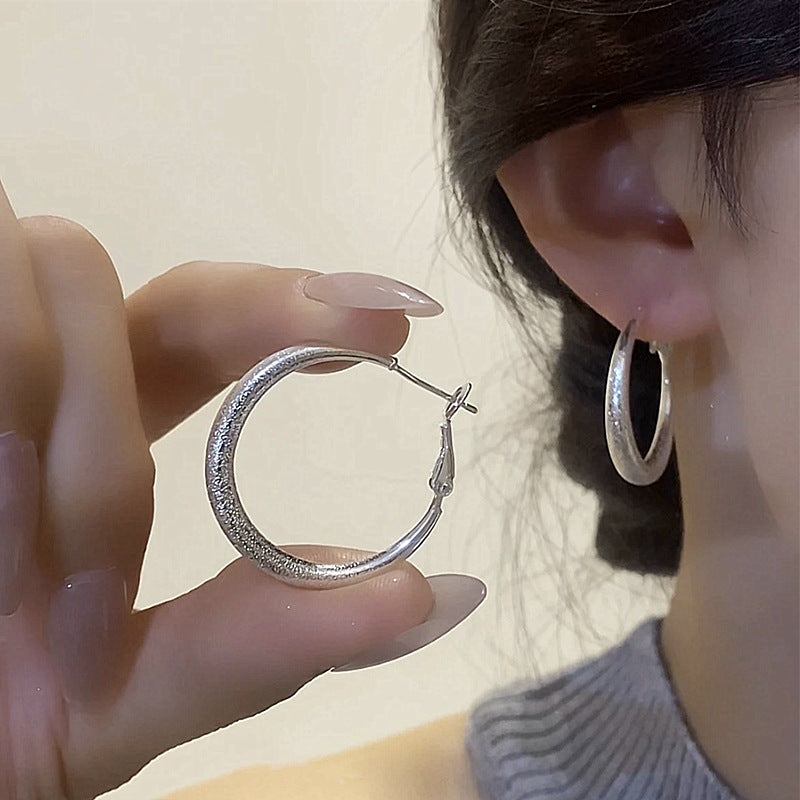 Wholesale Frosted Circle Luxury Alloy Earrings