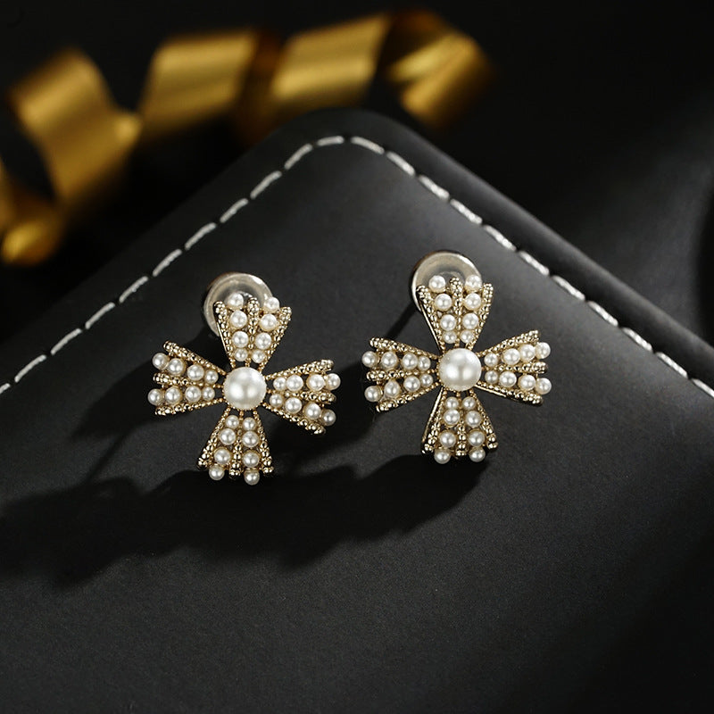 Wholesale  Retro Four-leaf Clover Flower Earrings