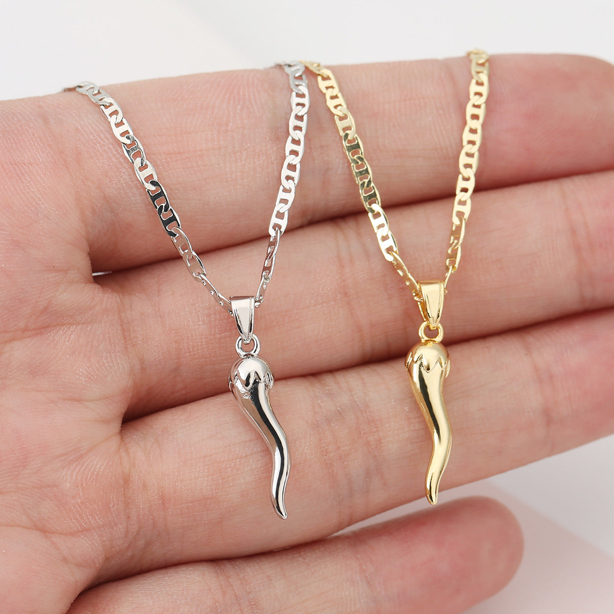 Wholesale  Little Pepper Necklace Pendant  Light Luxury Necklaces