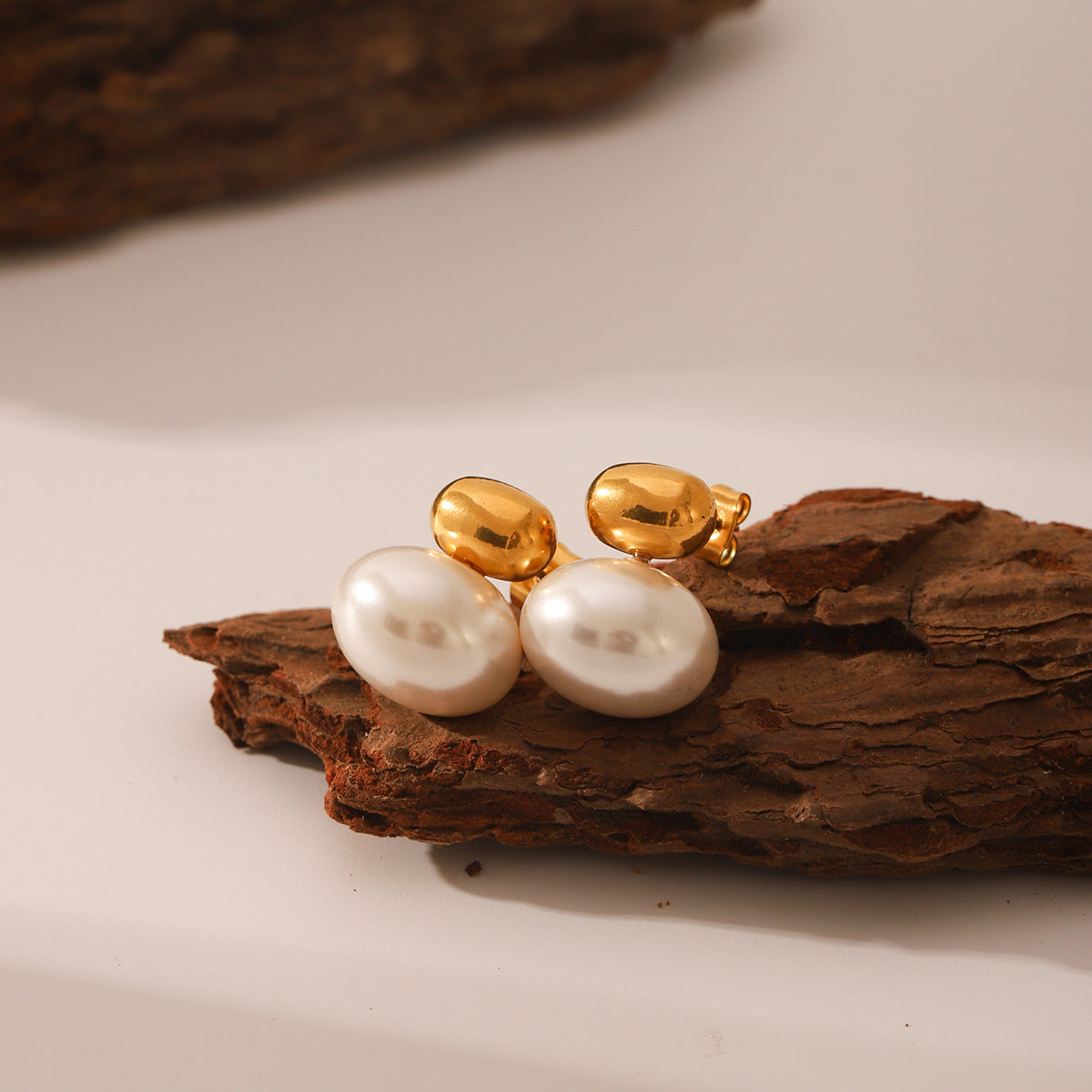 Wholesale  Light Luxury Temperament Pearl Atmospheric Earrings