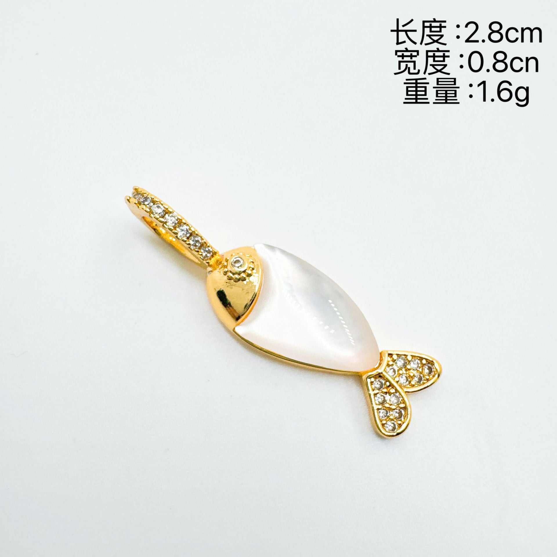 Wholesale Ocean Series Fish Tail Dolphin Gold Plated Pendant Necklace Fashion Jewelry Accessory Gift for Women