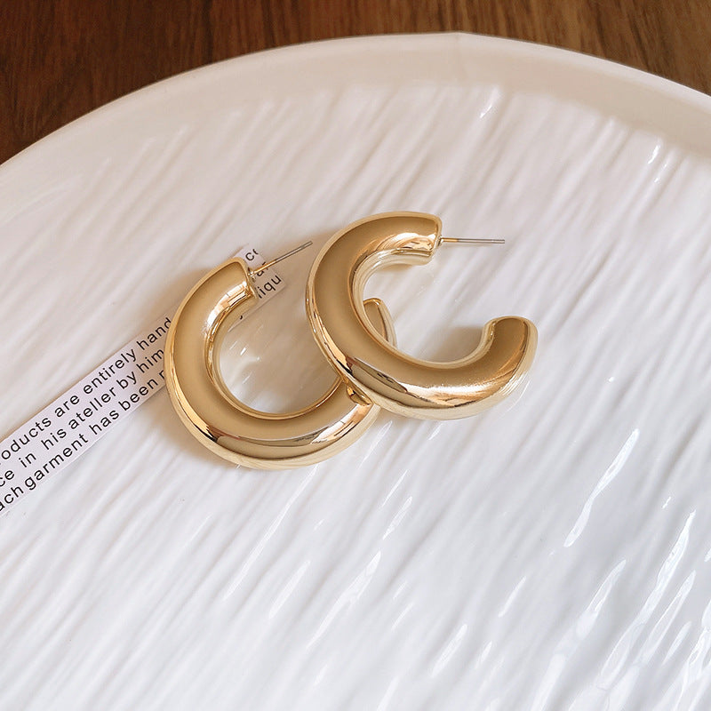 Wholesale  Metal C- shaped Earrings