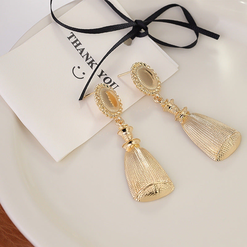 Wholesale metal exaggerated fashion leaves retro s925 silver needle alloy earrings ACC-ES-RuLong002