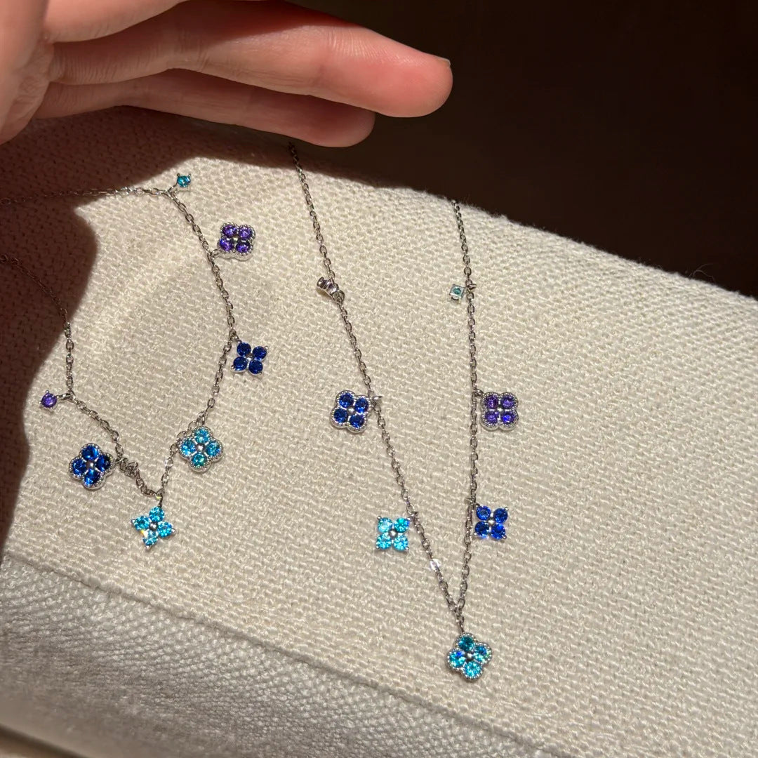 Wholesale Copper Crystal Inlaid Four-Leaf Clover Flower Pendant Necklace,  Fashion Accessory for Women