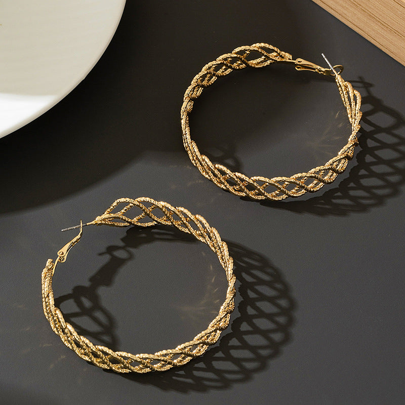Wholesale Cold Wind Style Hollow Large Circle Earrings Alloy Electroplated Jewelry Accessory