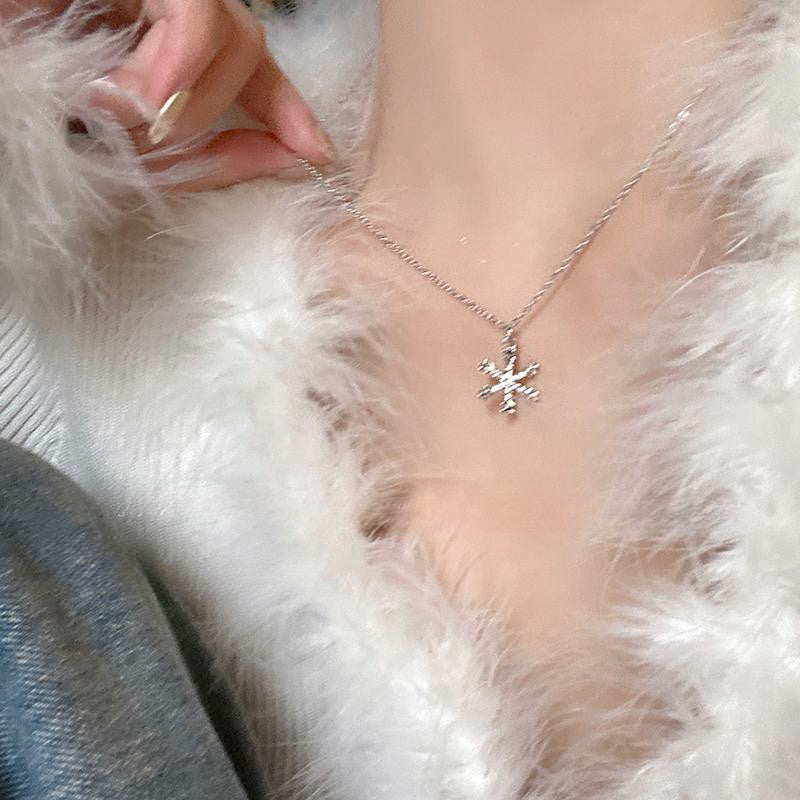 Wholesale Christmas snowflake zircon necklace