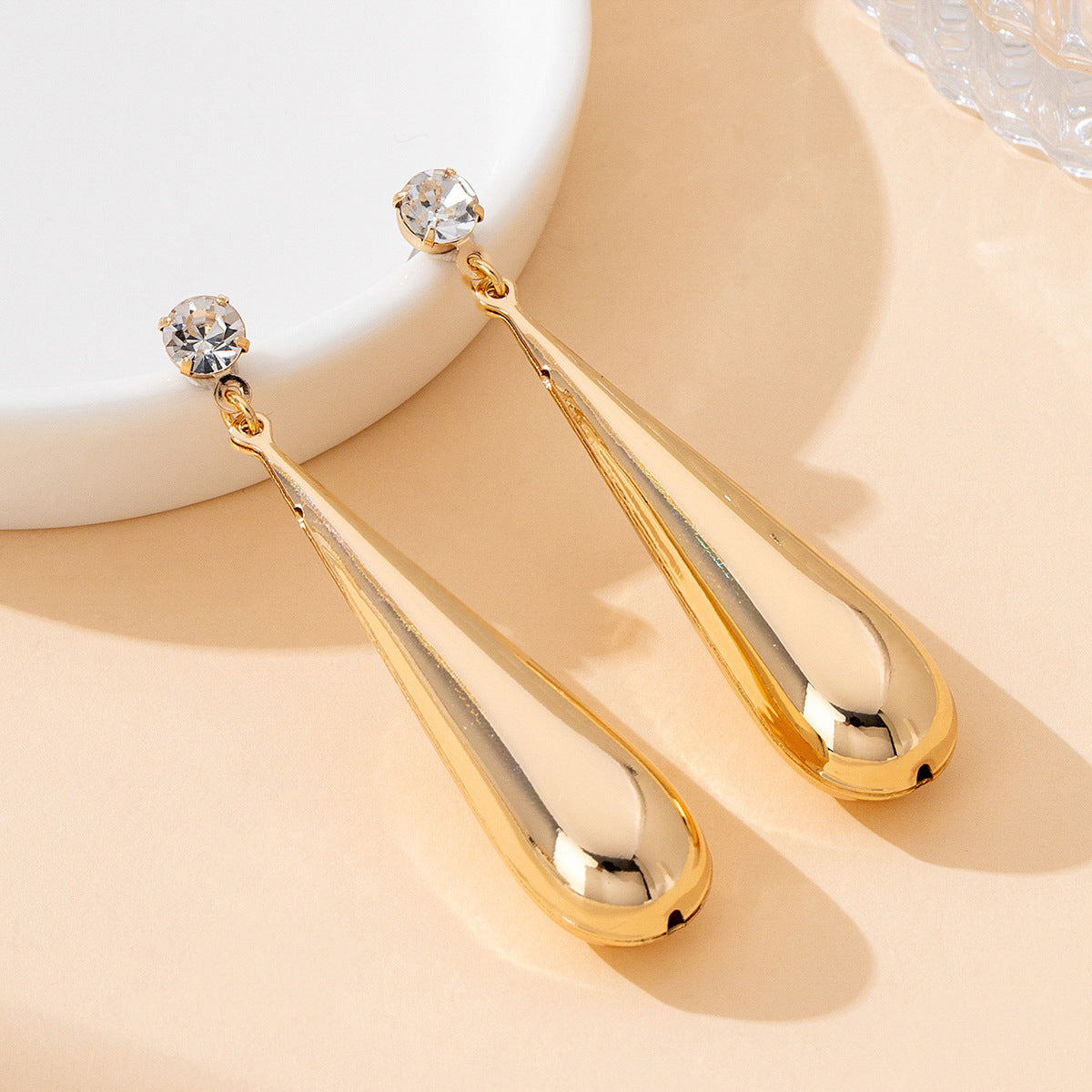 Wholesale Chic Water Drop Dangle Earrings Alloy Gold Fashion Jewelry Accessory for Gift