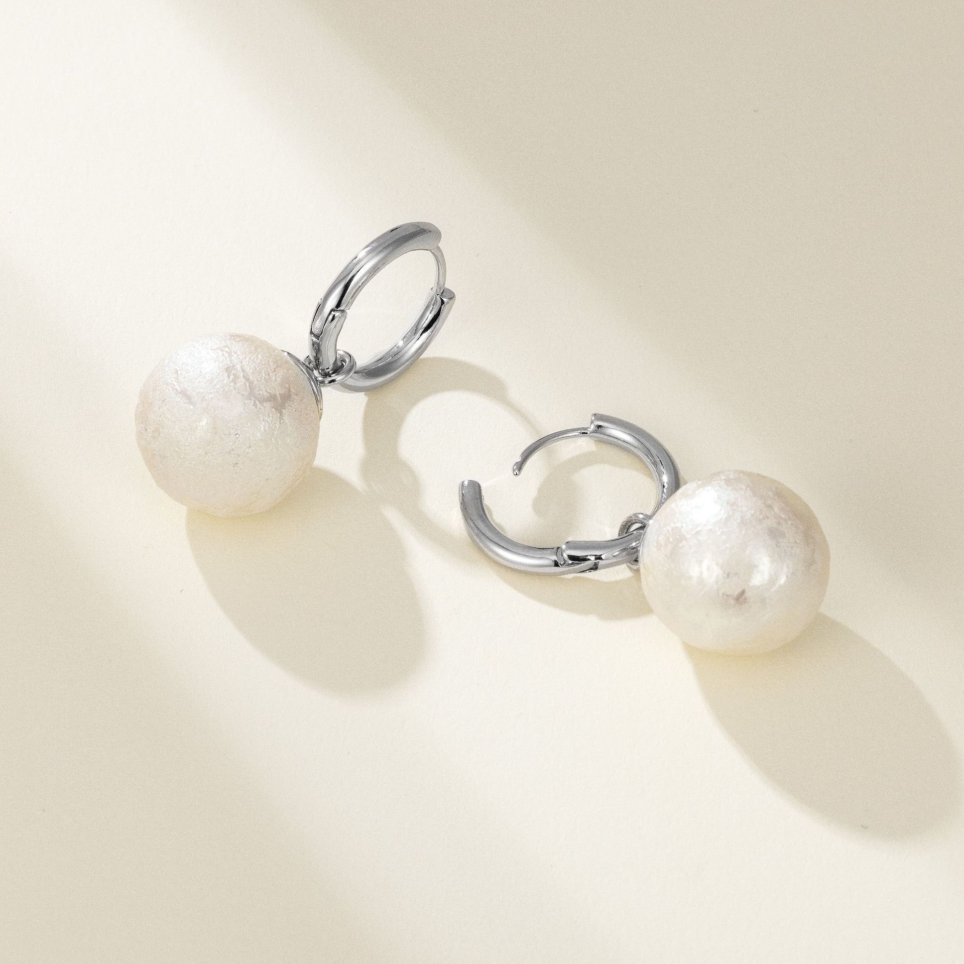 Wholesale  pearl luxury earrings