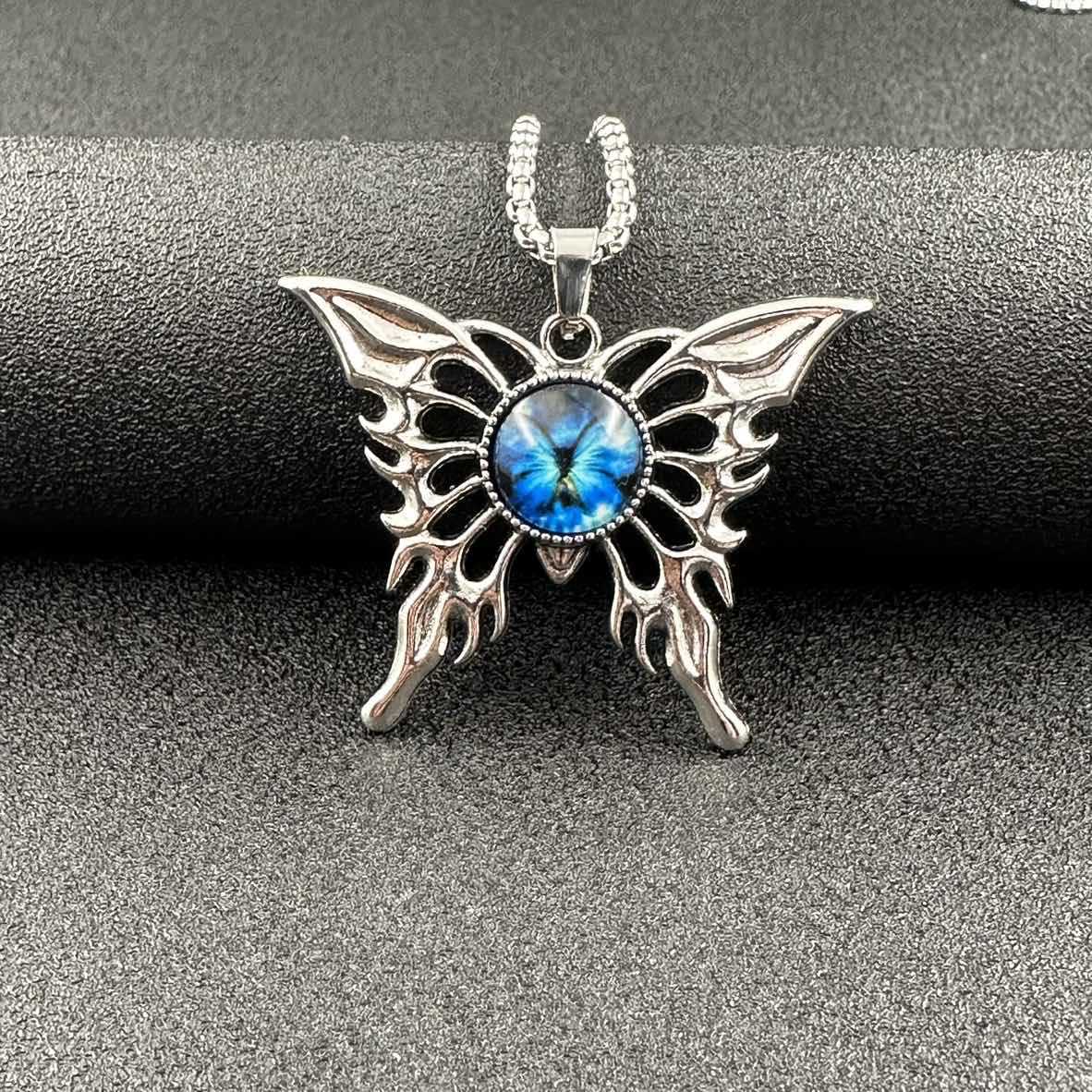 Wholesale Retro Devil' s Eye Butterfly Pendant Necklace for Men,  Zinc Alloy,  Boutique Resale