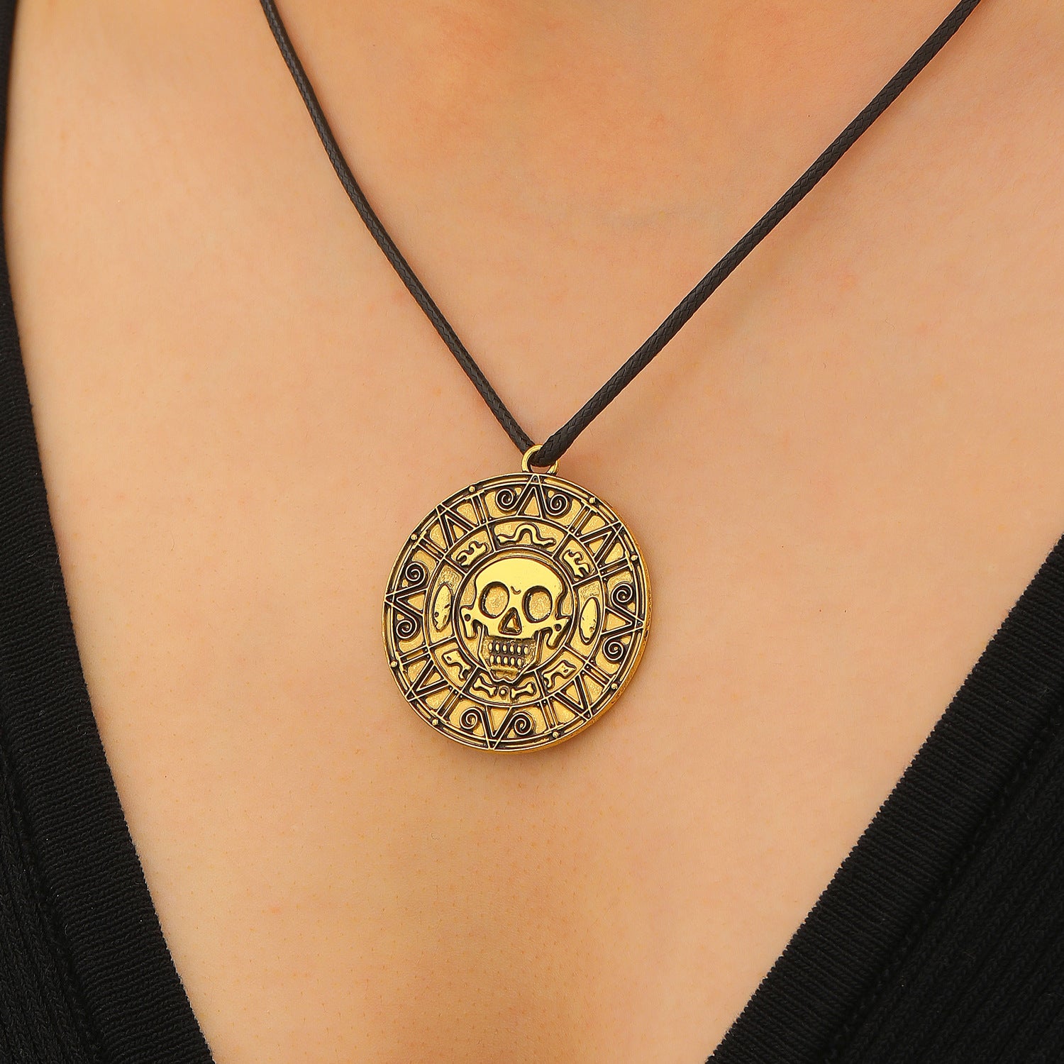 Wholesale Men' s Skull Pendant Necklace Vintage Gothic Alloy Electroplated Casual Fashion Accessory