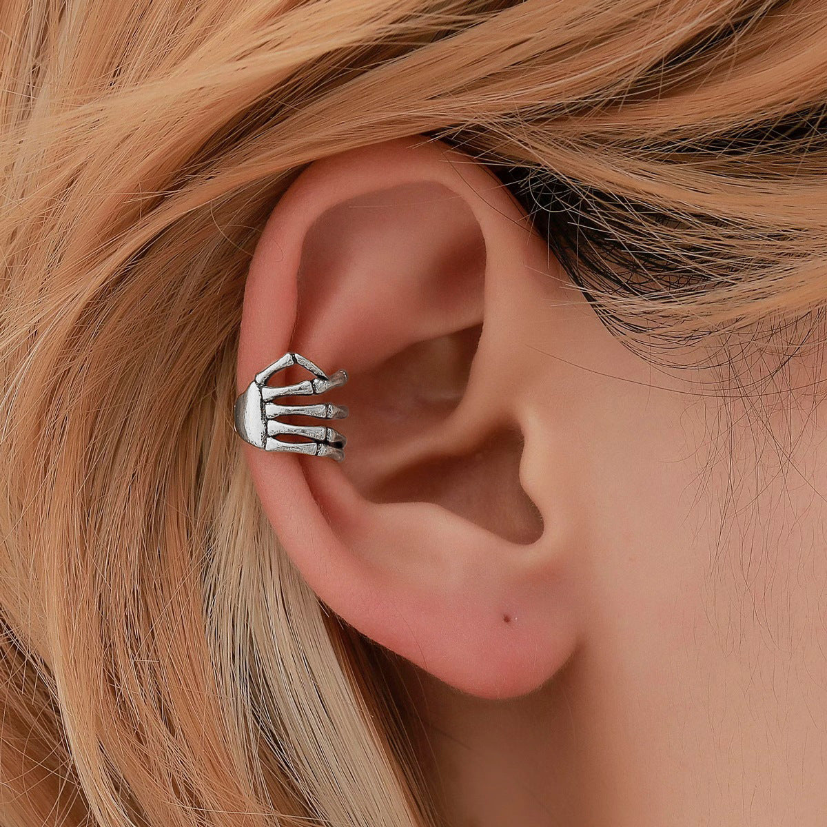 Wholesale Alloy Electroplated  Skull Earrings Women' s Fashion Accessory