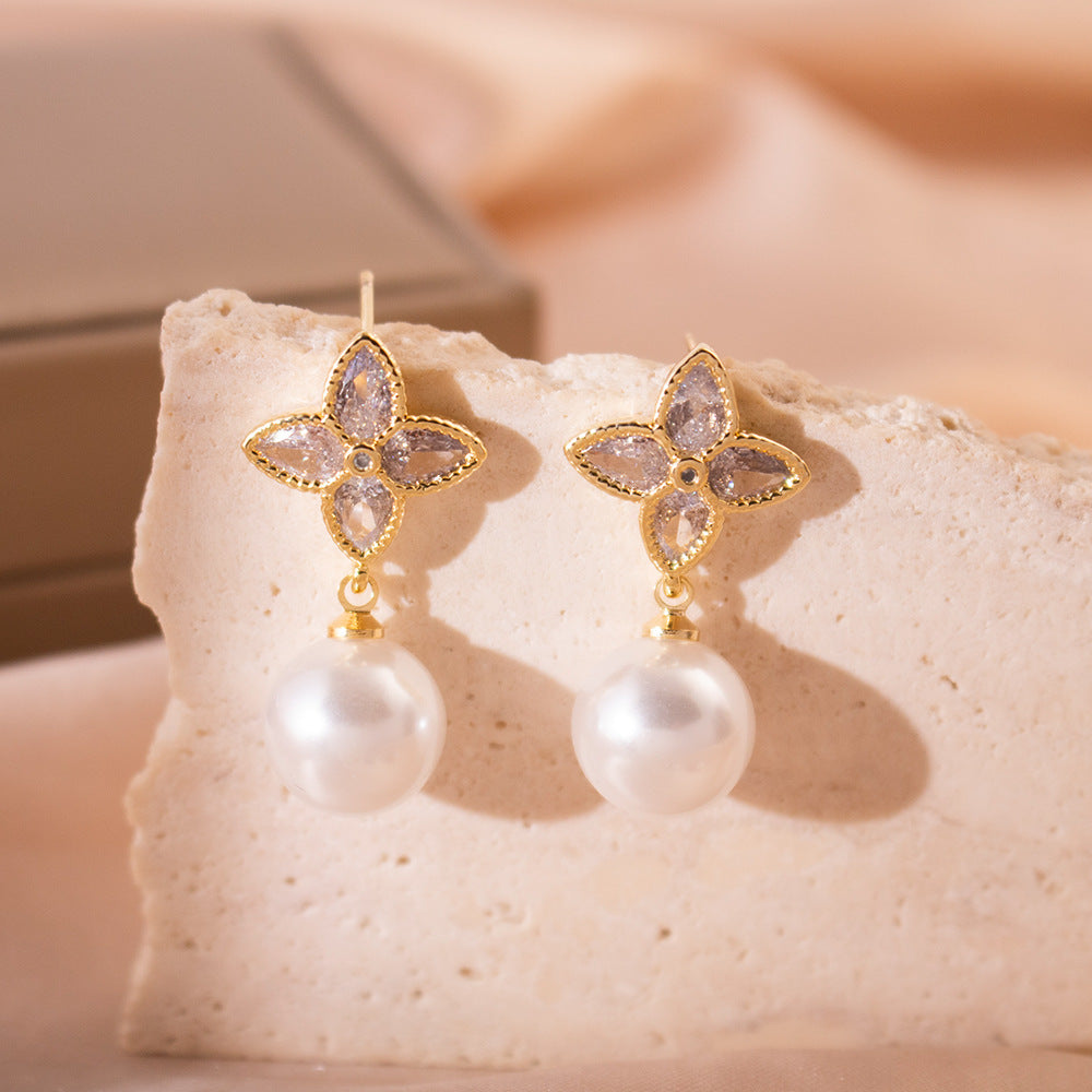 Wholesale  Zircon Four-leaf Clover Pearl Earrings