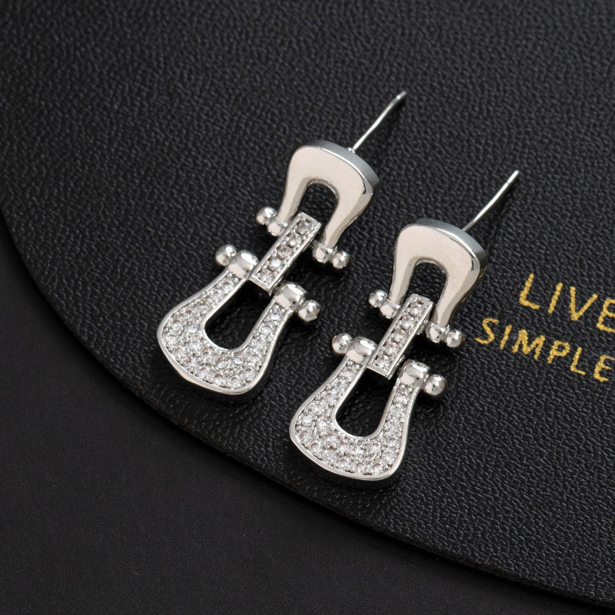 Wholesale Gold Plated Zircon Letter Ear Cuffs For Women Trendy Geometric Shape Chic Everyday Jewelry Accessory Boutique Resale Gift