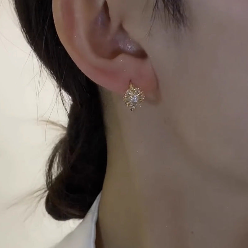 Wholesale luxury snowflake earrings