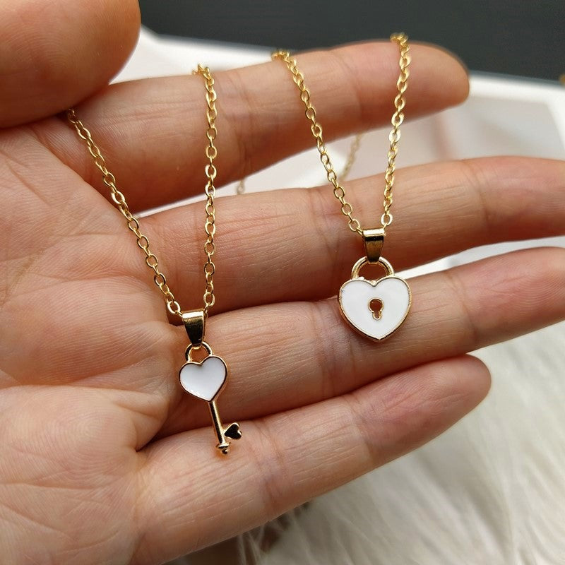 Wholesale 2pcs Small Key Lock Love Pendant Gold Clavicle Chain Necklace Heart Necklace Choker Necklace ACC-NE-JiuS003