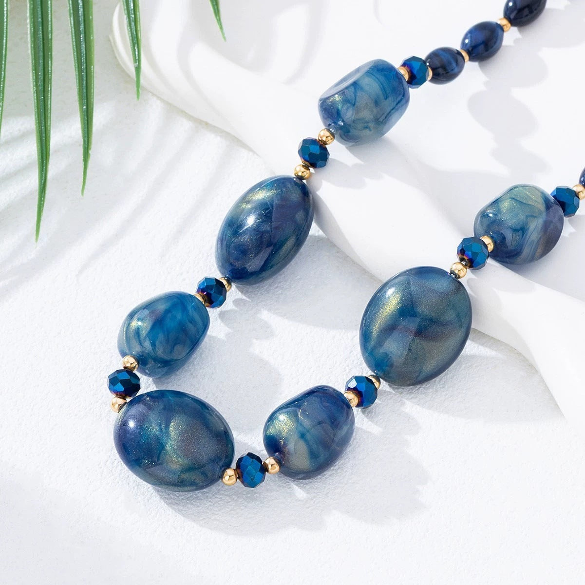 Wholesale Blue Fluorescent Irregular Geometric Acrylic Beaded Necklace Trendy Fashion Accessory