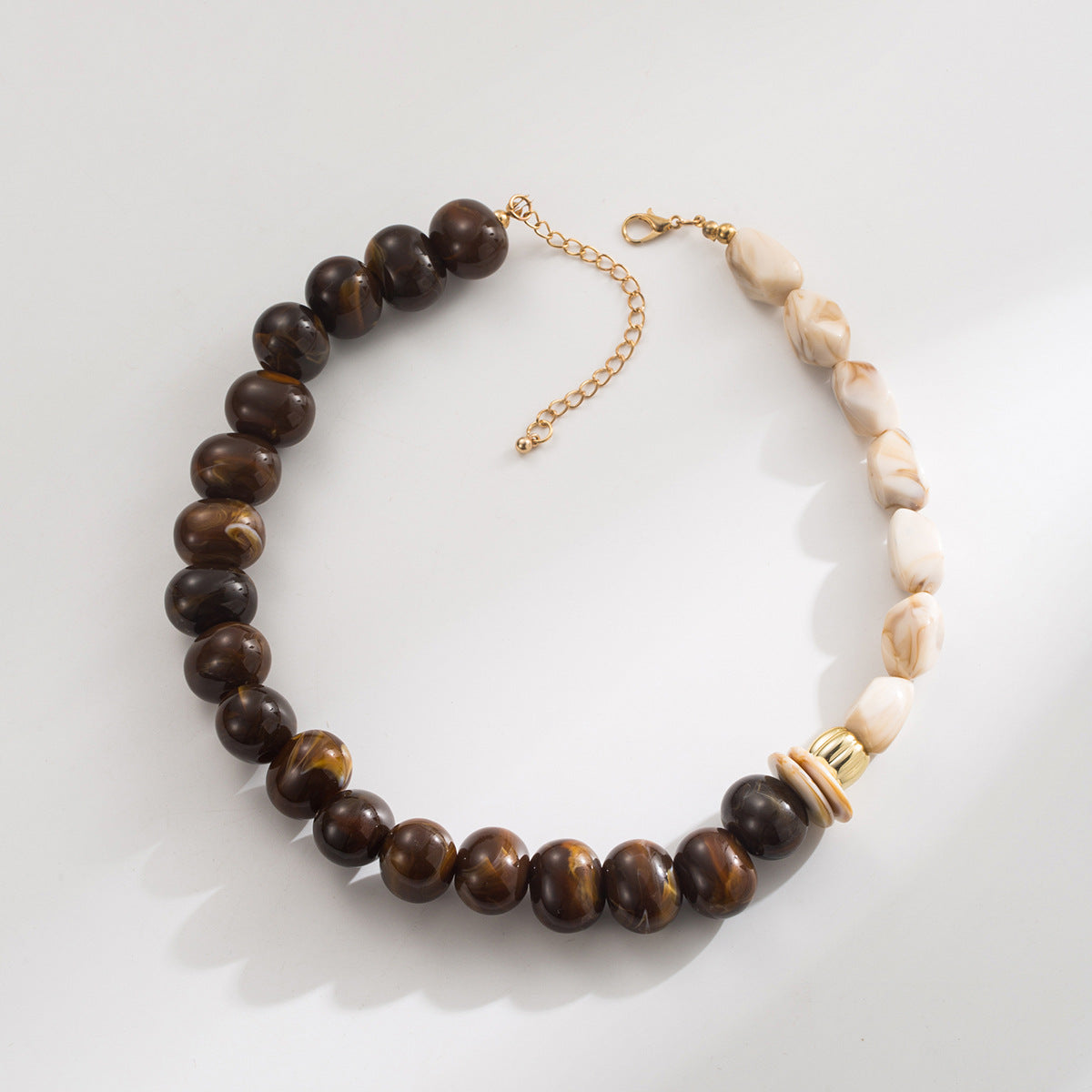 Wholesale  retro special-shaped resin beaded necklace  sweater chain