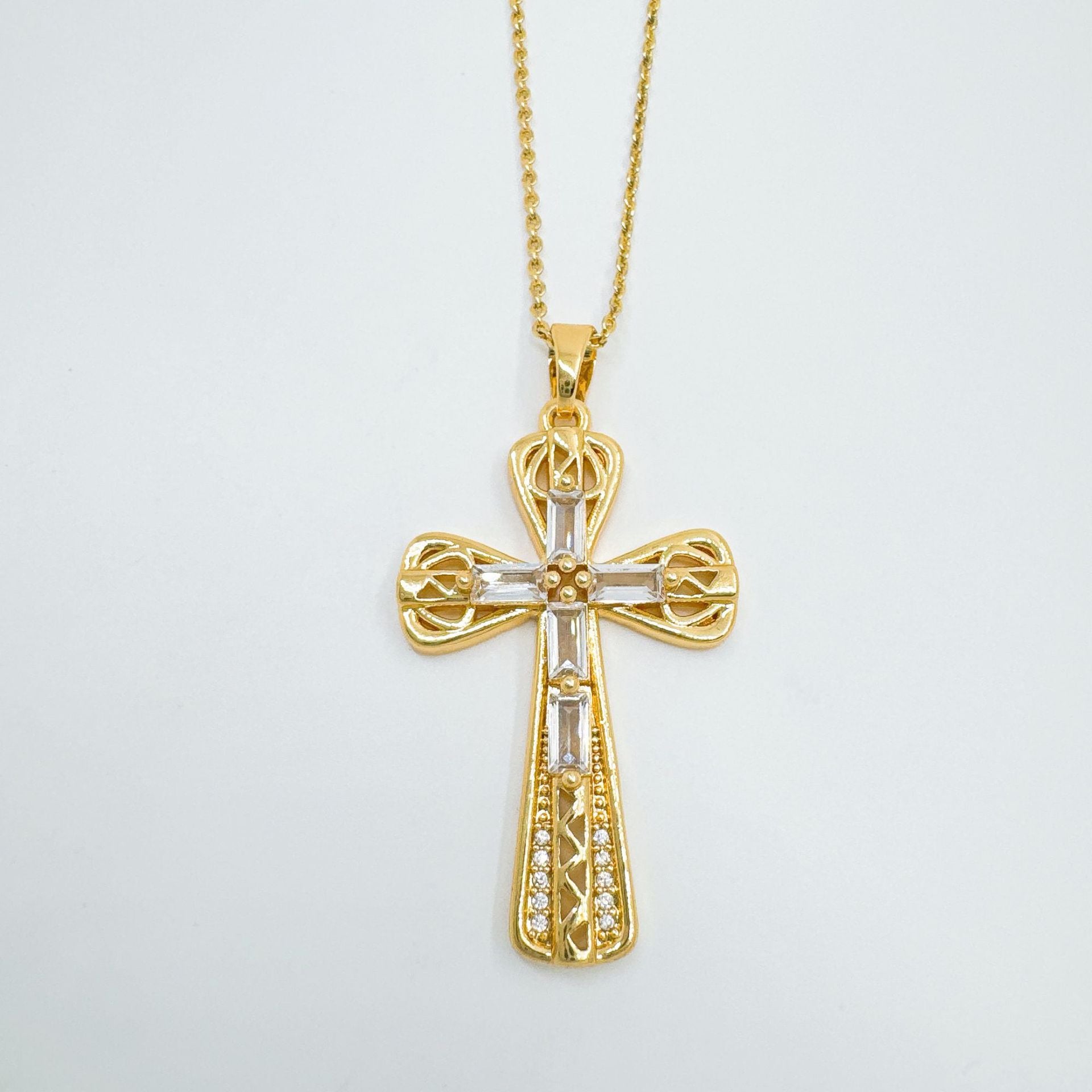 Wholesale Trendy Cross Pendant Necklace Gold Plated Copper Jewelry Accessory Gift