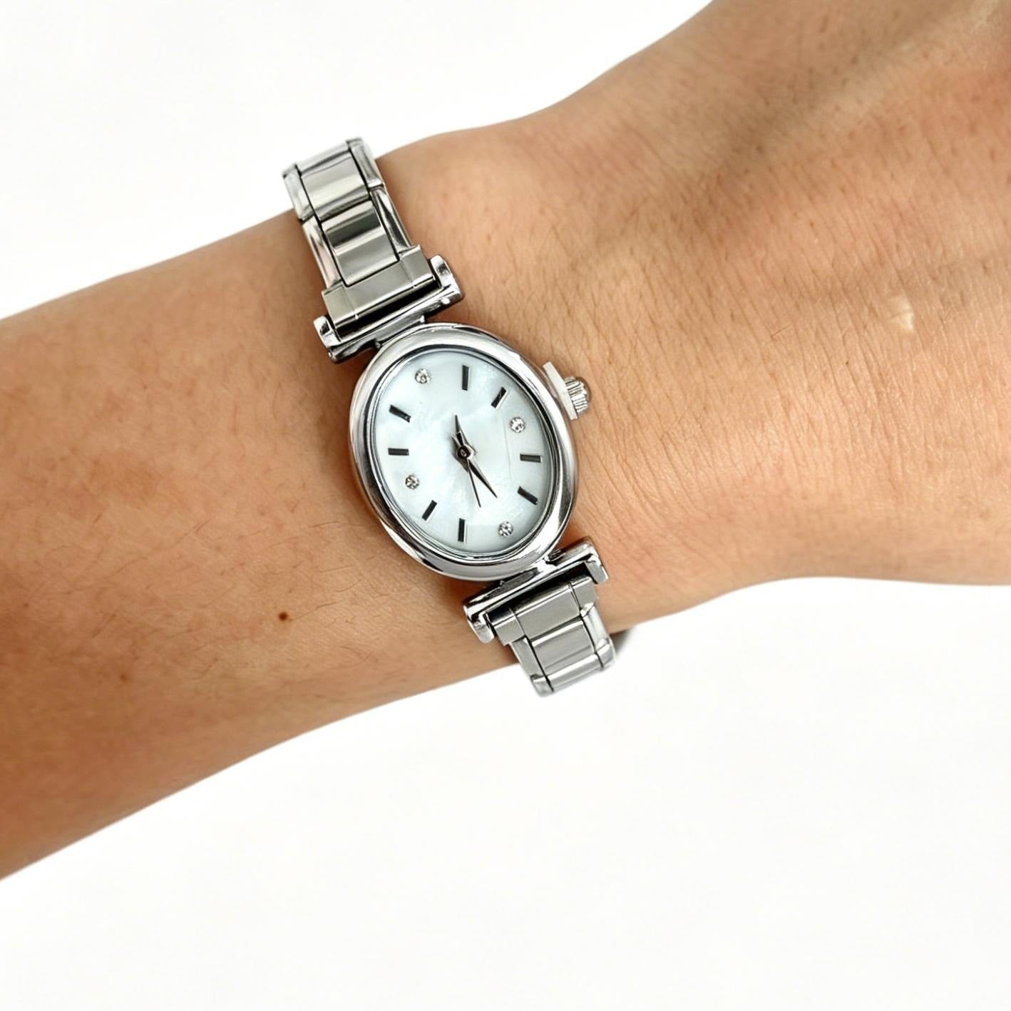 Wholesale Stylish Women' s Gold Stainless Steel Quartz Watch with DIY Strap,  Fashion Accessory