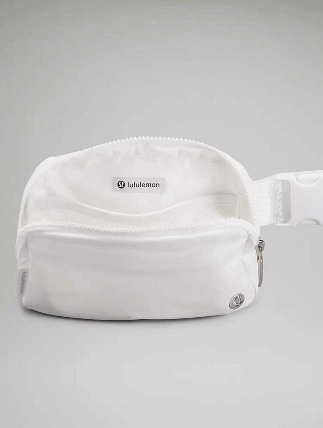Wholesale multi-functional waist bag large capacity chest bag belt bags