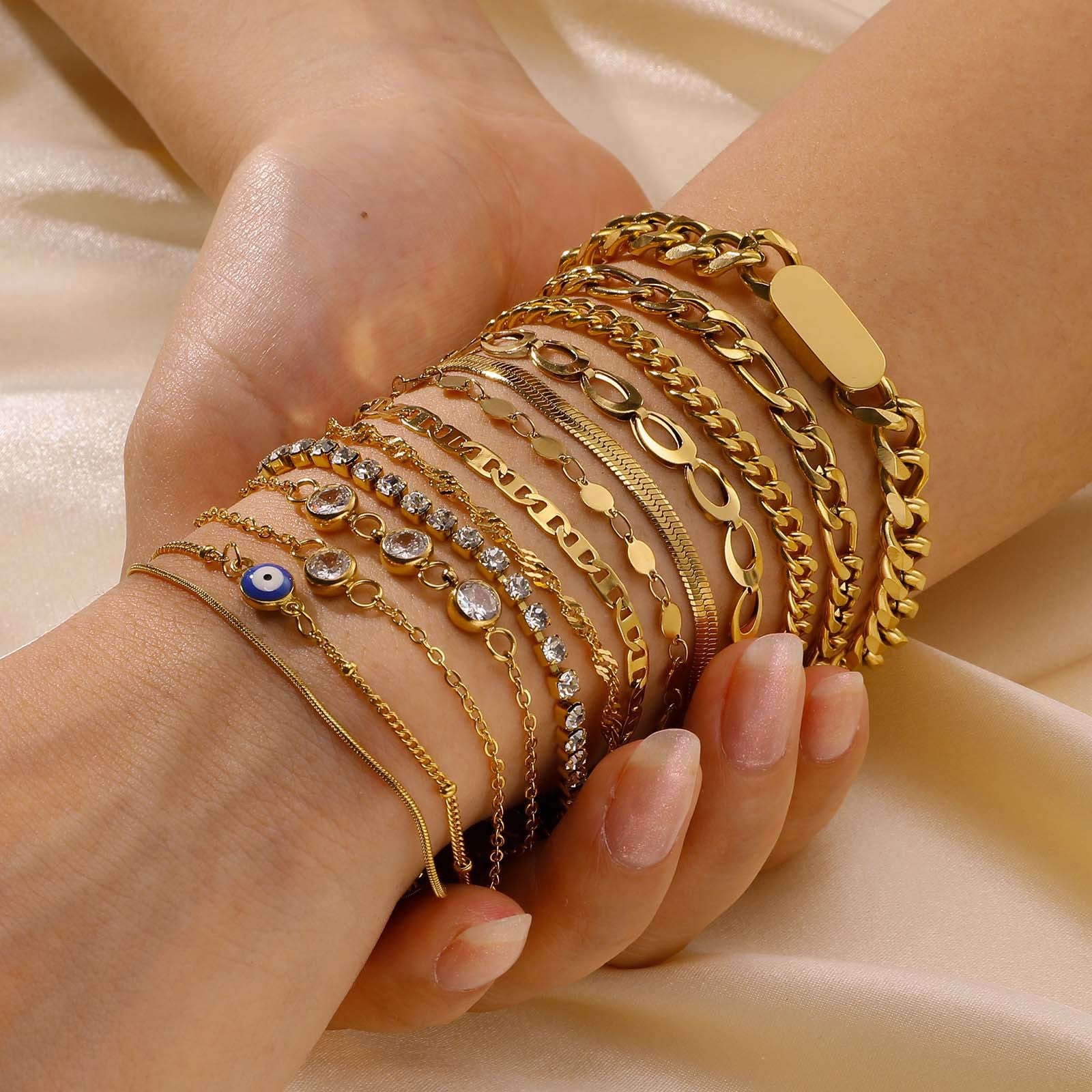 Wholesale 18K Gold Tone Stainless Steel Thin Evil Eye Chain Bracelet Minimalist Layered Design Gift Fashion Jewelry Accessory