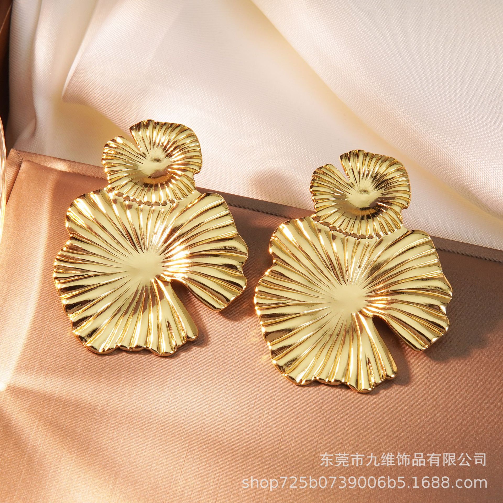 Wholesale Elegant Vintage Stainless Steel Earrings