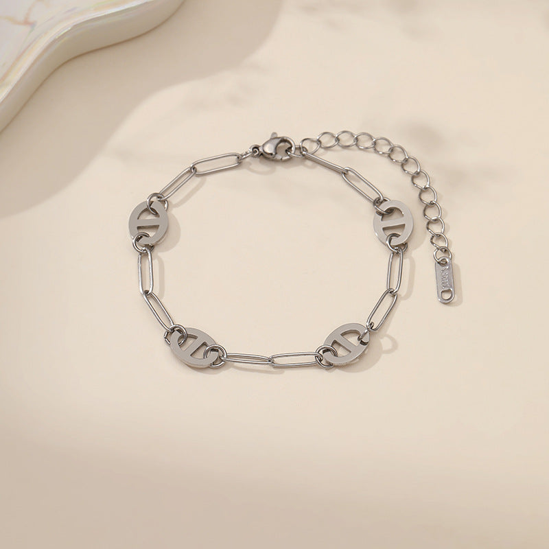 Wholesale Minimalist Titanium Steel Number 8 Bracelet Chic Jewelry Accessory for Women