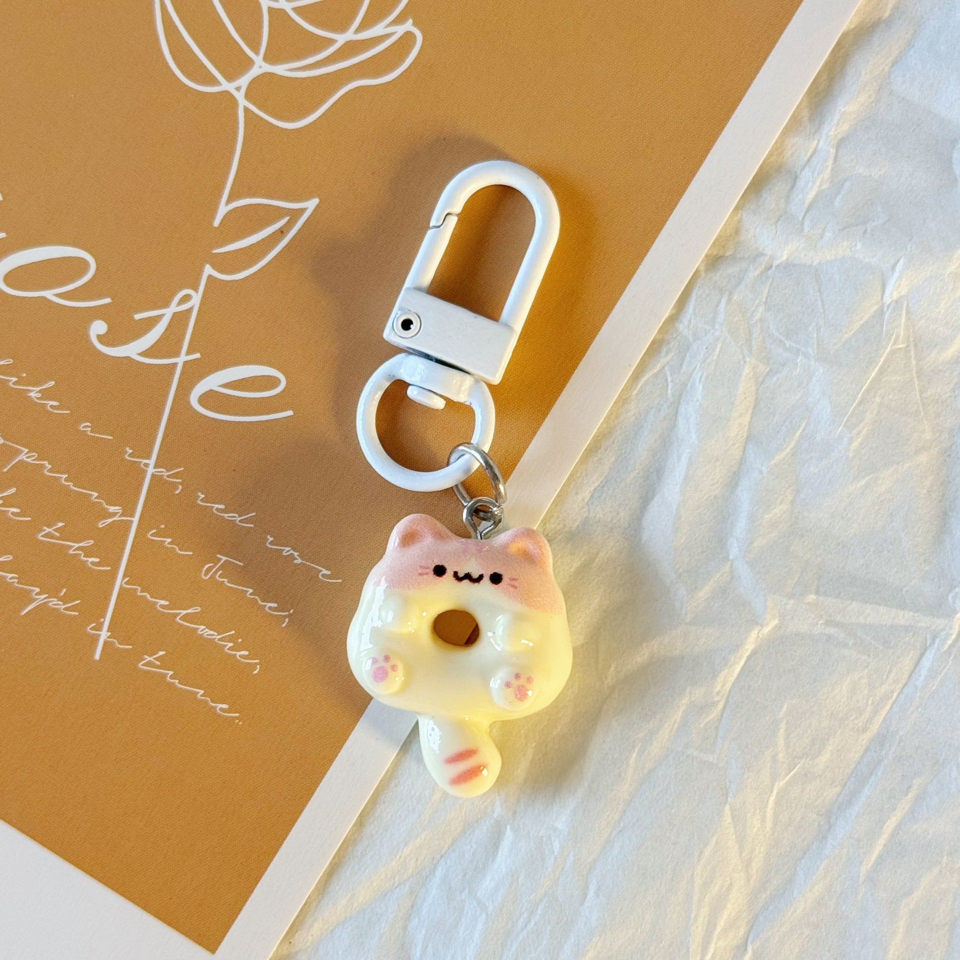 Wholesale Cartoon Cat Donut Keychain Resin Boutique Resale