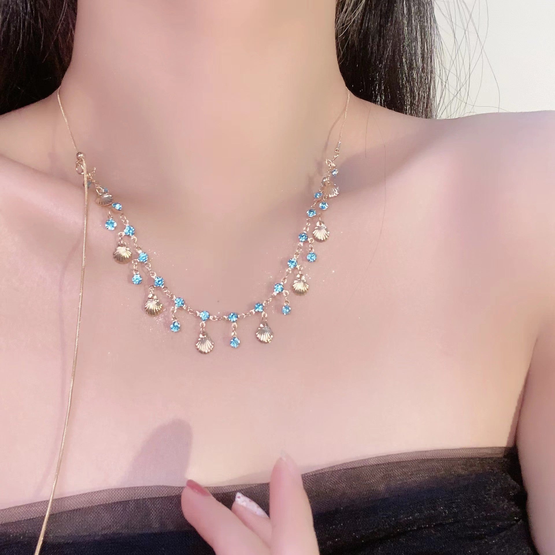 Wholesale Double Layer Stacked Shell Necklace