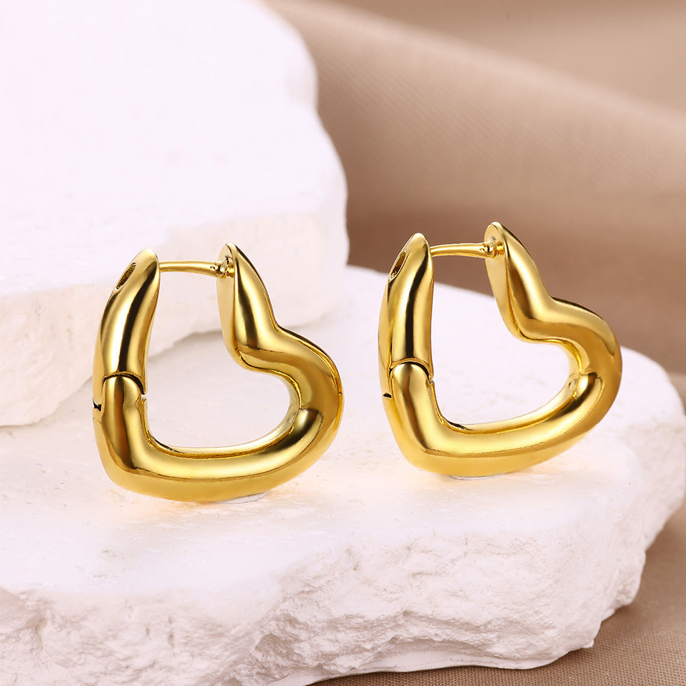 Wholesale non-fading 18K gold titanium steel heart-shaped earrings