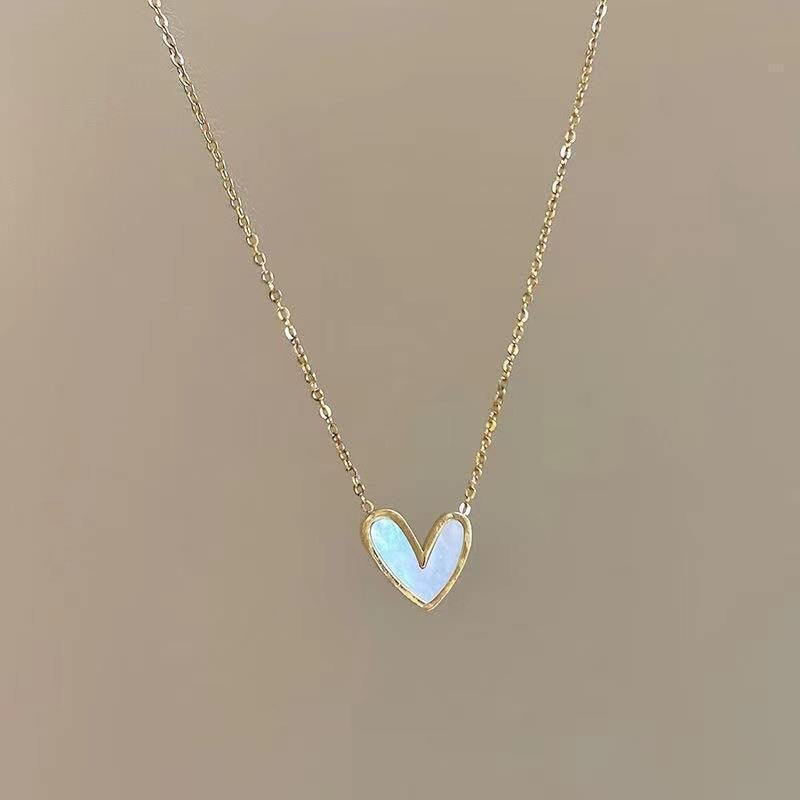 Wholesale Heart Shape Pendant Necklace Fashion Jewelry Accessory Boutique Resale Gift