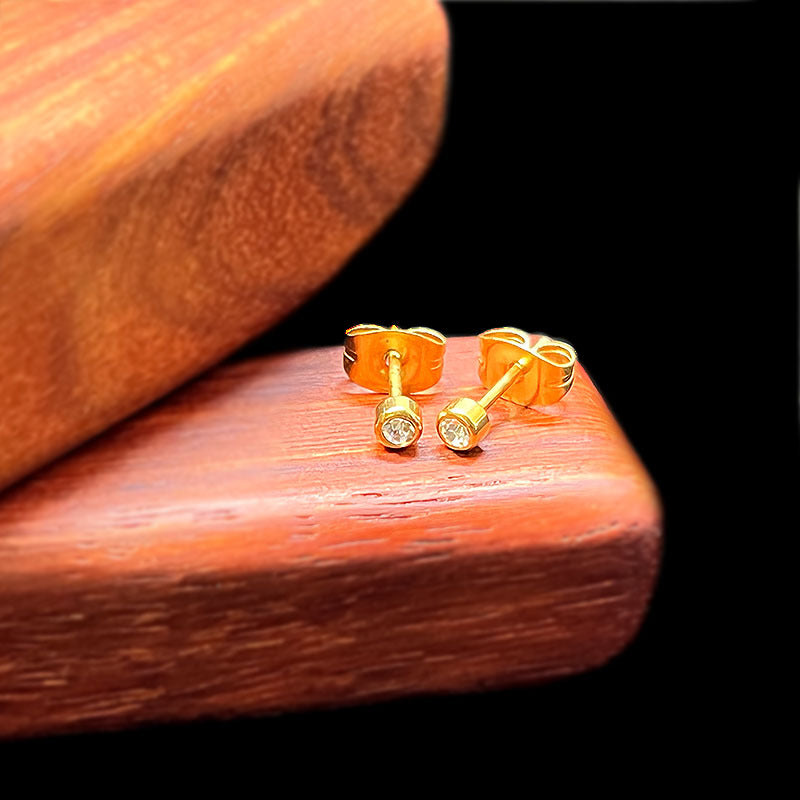 Wholesale Titanium Steel Stylish Heart  Star Screw-Back Cartilage Stud