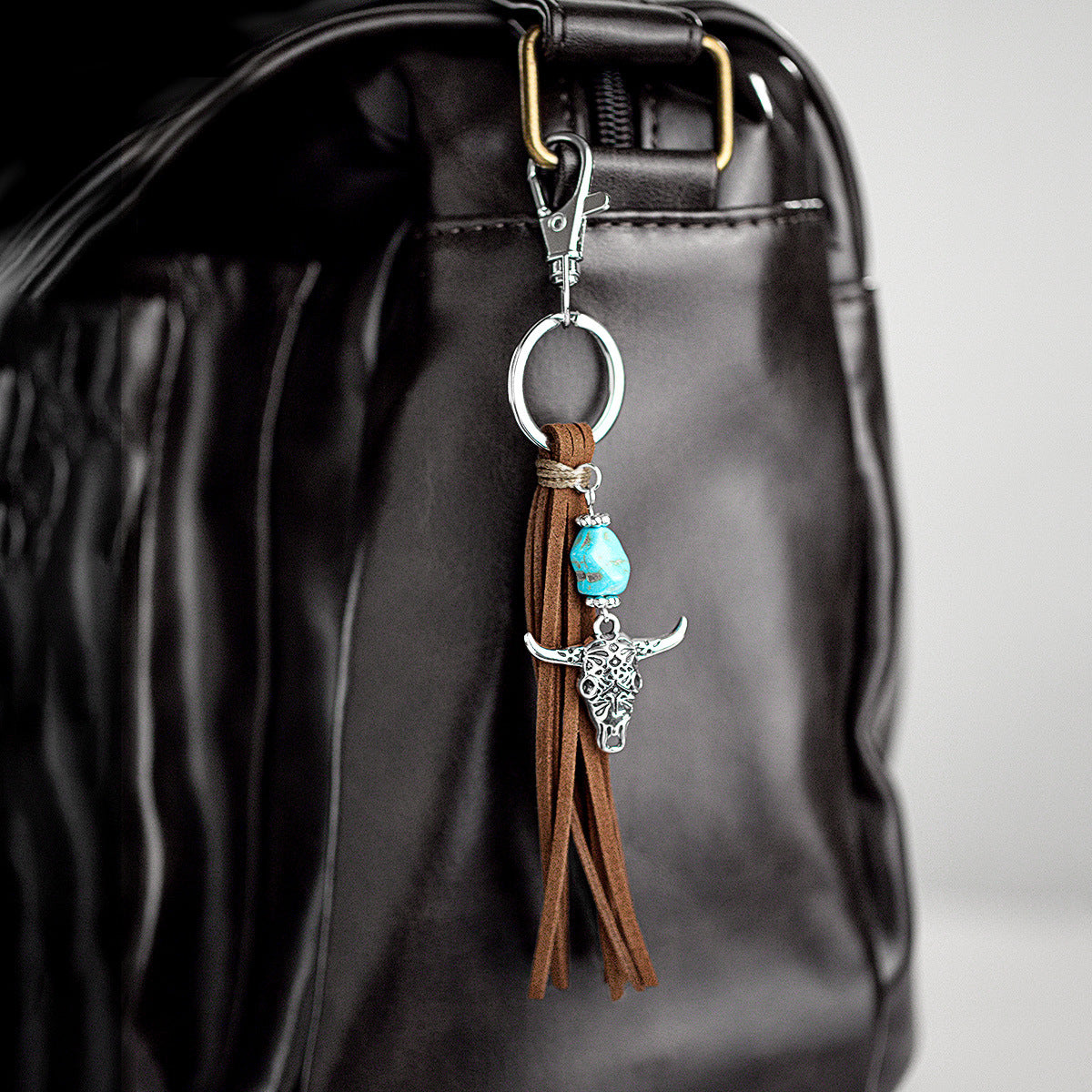 Wholesale Retro Western style pendant with bull head keychain